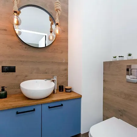 Center - Walowa I Popieluszki By Apartmore * غدانسك