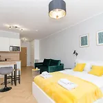 公寓 Center - Walowa I Popieluszki By Apartmore