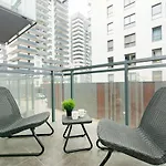 Center - Walowa I Popieluszki By Apartmore 公寓