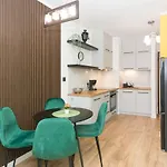 Center - Walowa I Popieluszki By Apartmore Gdańsk