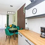 Center - Walowa I Popieluszki By Apartmore Gdańsk