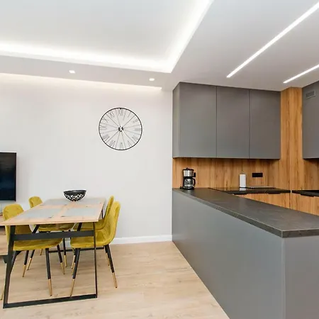 Center - Walowa I Popieluszki By Apartmore Apartmán *