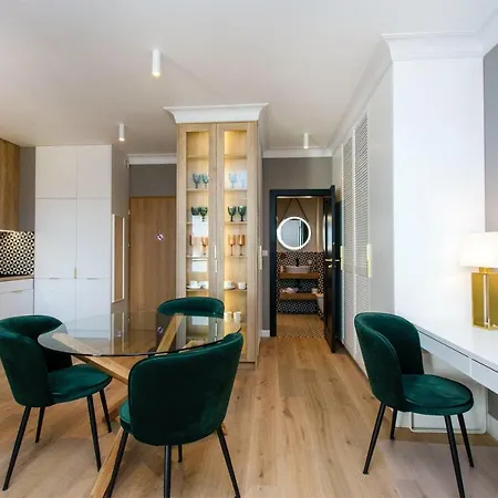Center - Wałowa By Apartmore
