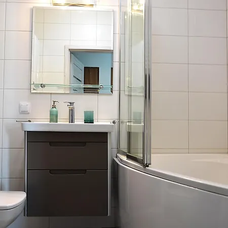 Center - Walowa I Popieluszki By Apartmore غدانسك