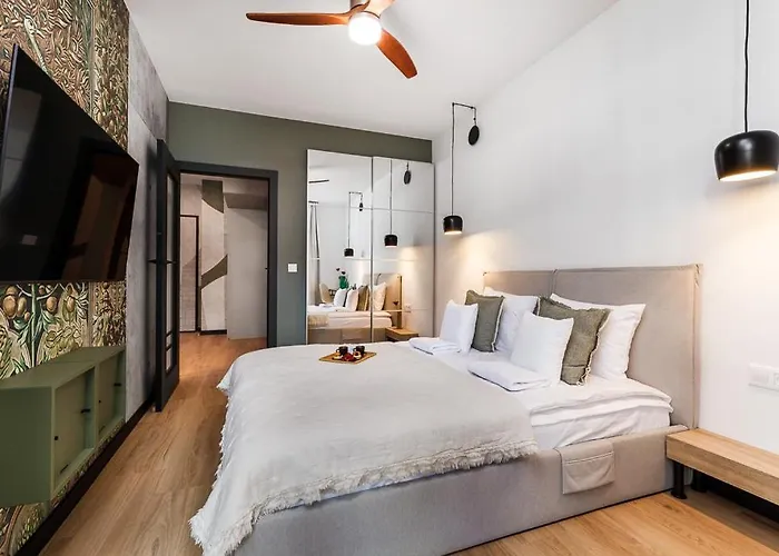 Center - Walowa I Popieluszki By Apartmore