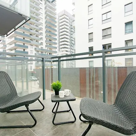 Center - Walowa I Popieluszki By Apartmore Appartement